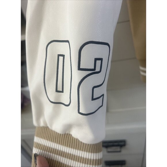 True Religion Varsity Patch Bomber Jacket Men Two Tone Beige/White SIZE Medium - Picture 3 of 13